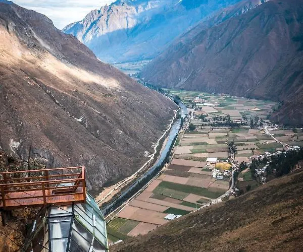 Vertical Sky * Ollantaytambo