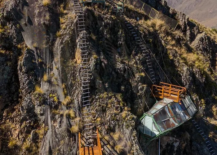 Vertical Sky Lodge Ollantaytambo